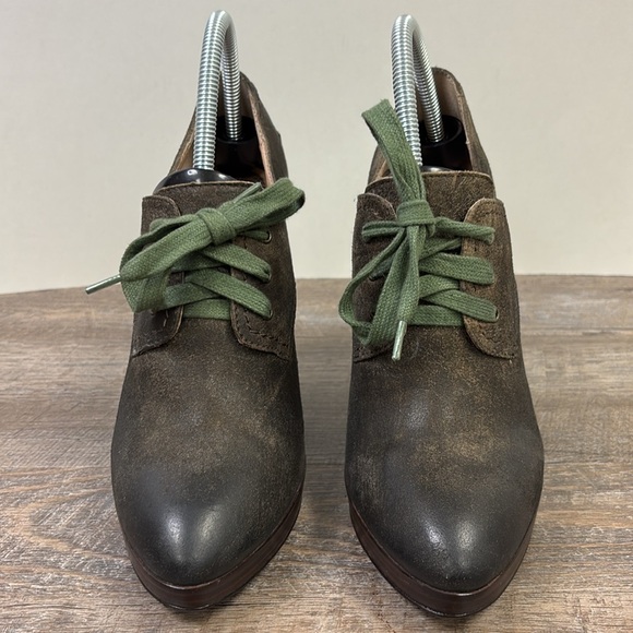 Frye HARLOW Oxford Heels Size 9.5 - Picture 2 of 13